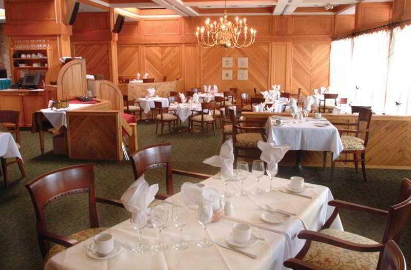 Pinestone Resort, Conference Centre, Spa & Golf Course Haliburton Restaurant foto